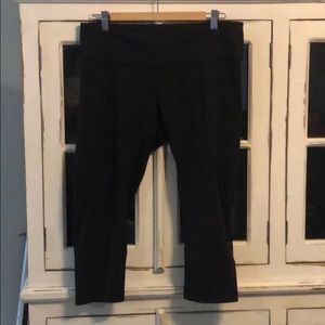 Lululemon Black Leggings/Mesh & Lasercut Detail